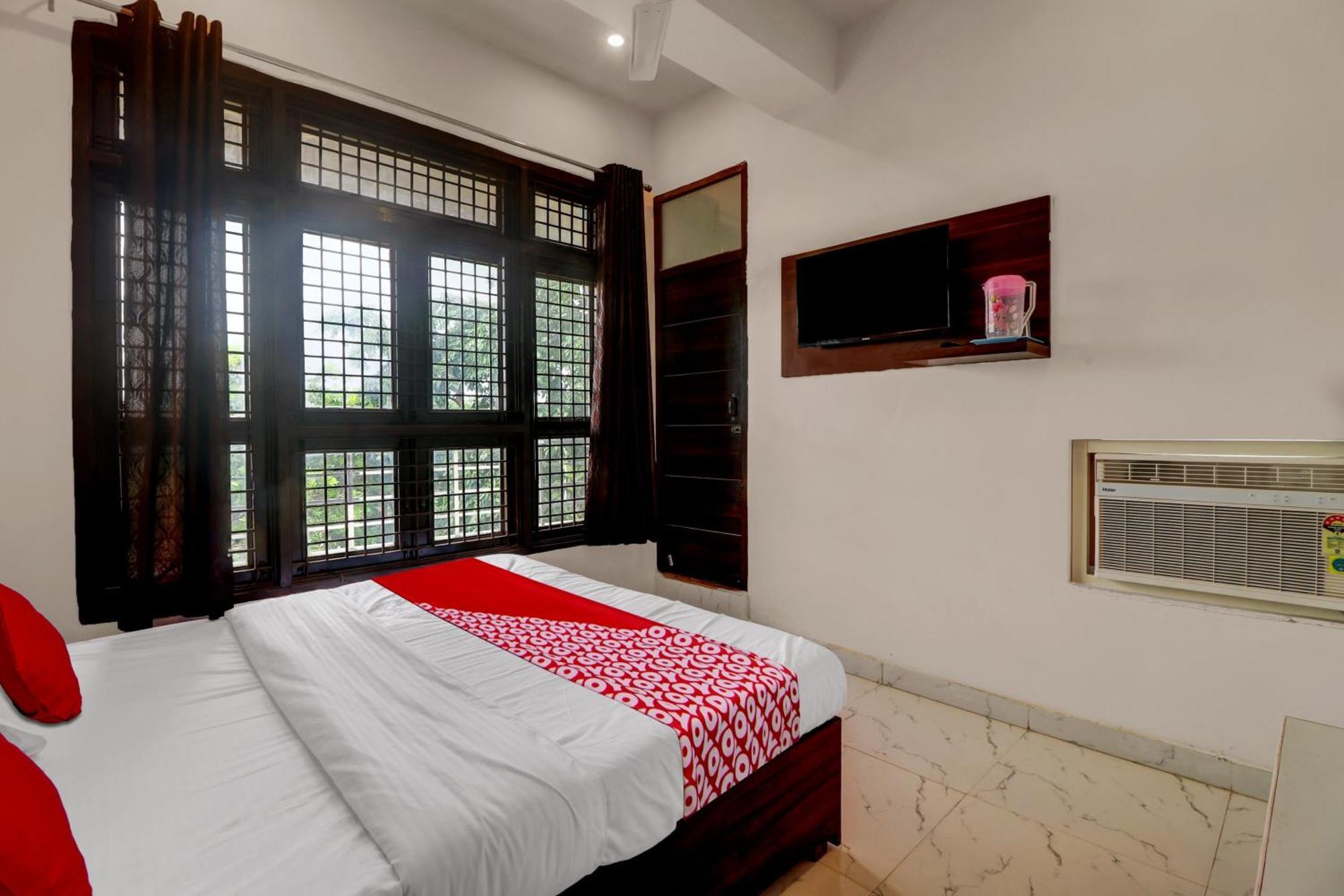 Hotel O Om Pushp Residency Mathura Exterior foto